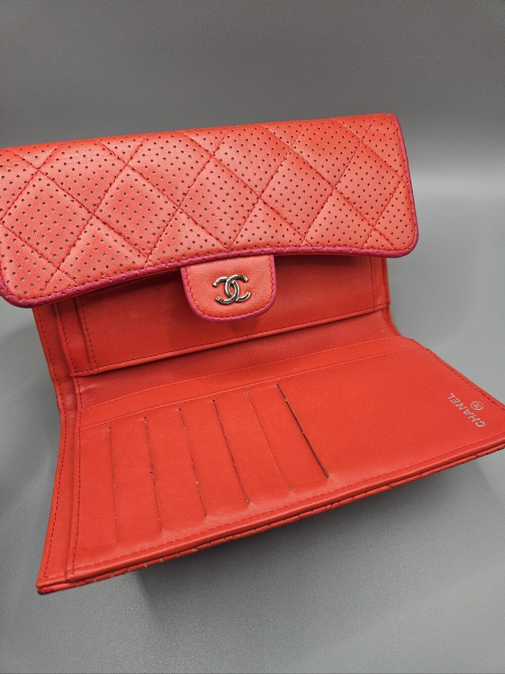 🌺Chanel Quilted Perforated Coral Red Leather Wallet/Clutch🌺 - Picture 4 of 16